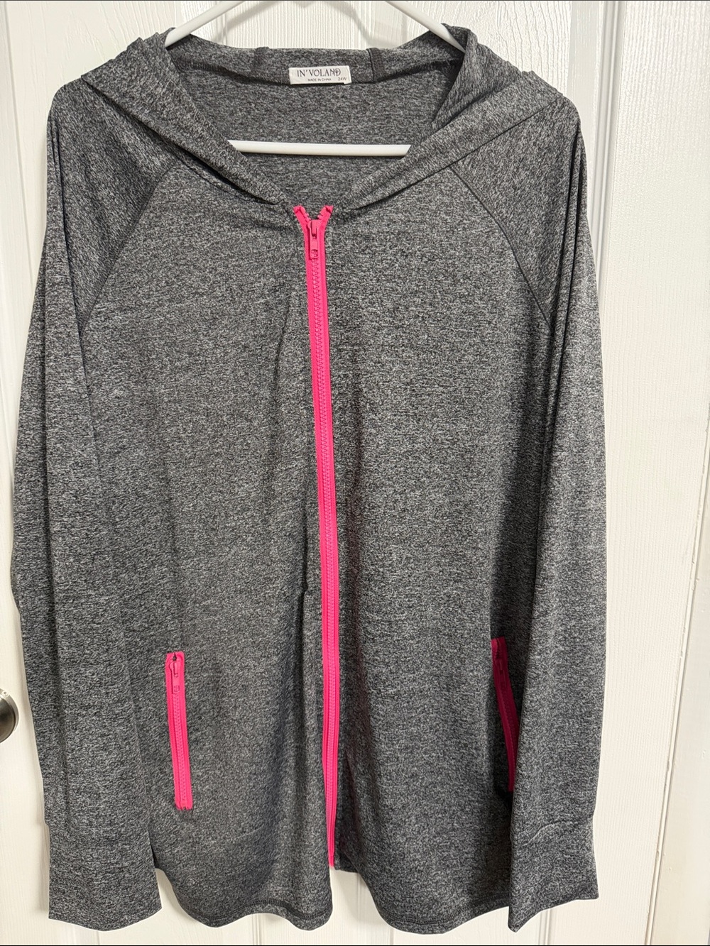 IN'VOLAND Gray Knit Hooded Zip-Up with Pink Trim